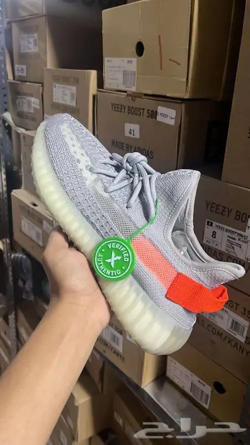 شوزات ييزي 350 12