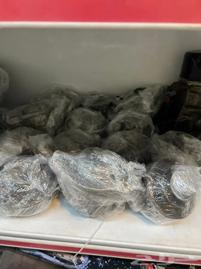 متوفر جميع قطع مرسيدس باسعار مناسبة 0