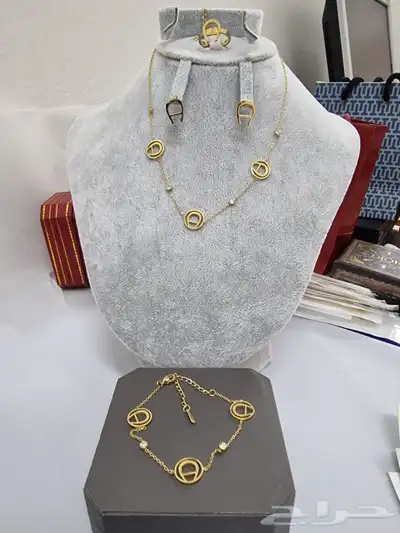 ساعات 81