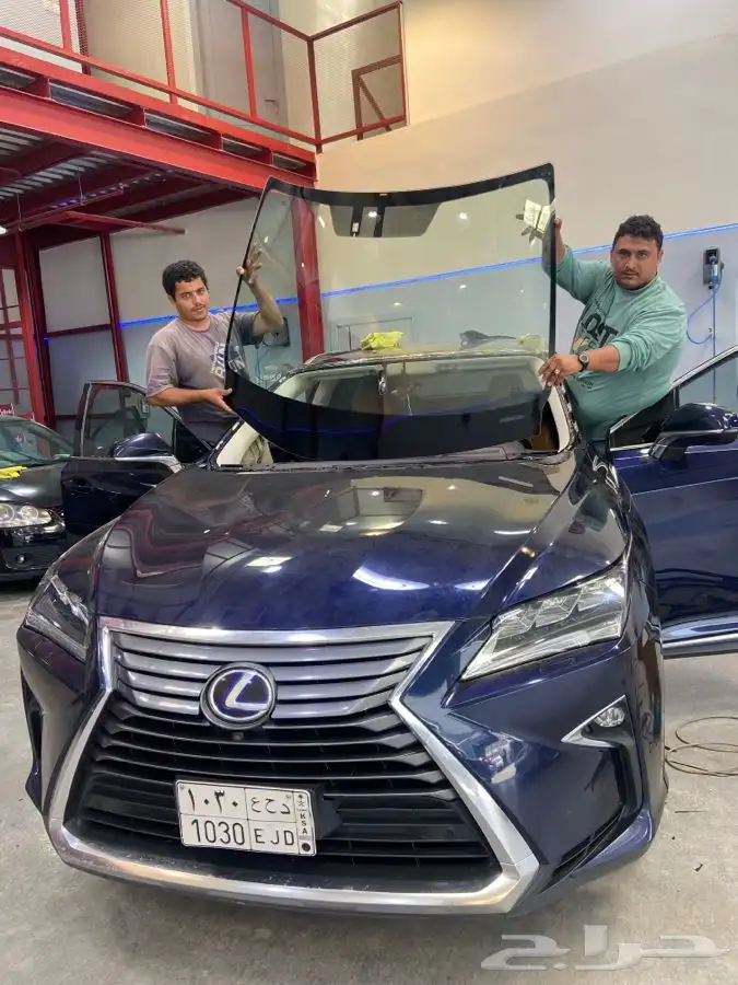 المملكه لجميع انواع زجاج وتندات السيارات 3