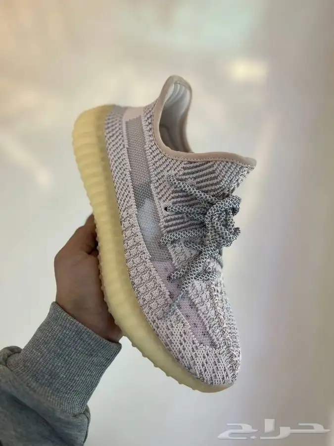 شوزات ييزي 350 15