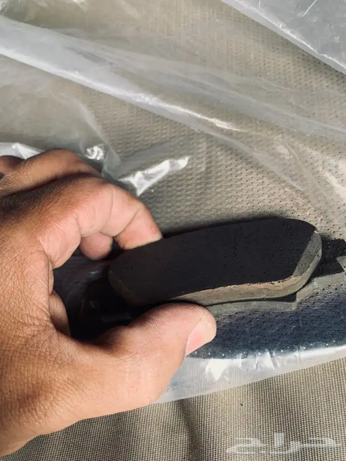 اقمشة مازداء فية نص عمر 11