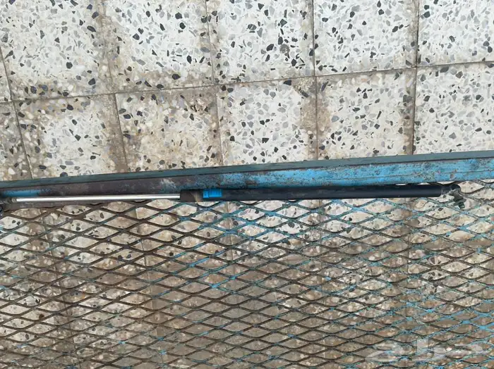 مساعد كبوت وكالة شغال شرط لاند كروزر 2008-2015 0