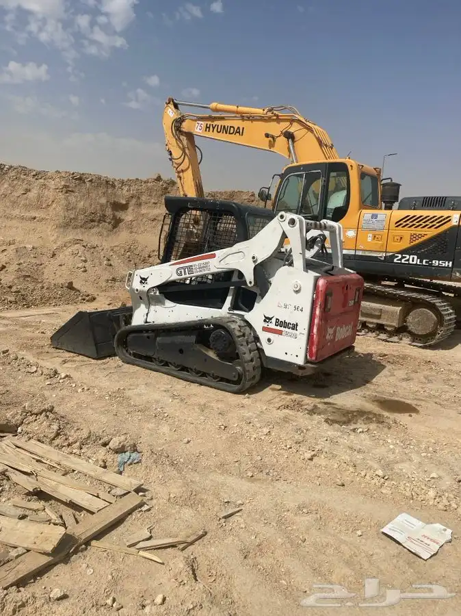بكلينات صغيرة مع الدقاق و بوبكاتات جنزير للايجار 8