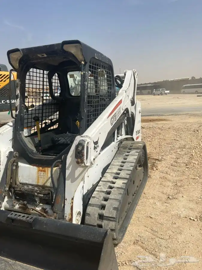 بكلينات صغيرة مع الدقاق و بوبكاتات جنزير للايجار 7
