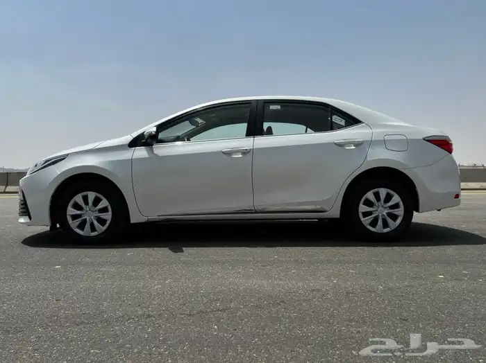 (تم البيع)كورلا2018مخزن 17