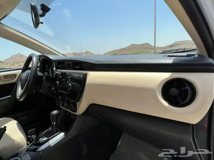 (تم البيع)كورلا2018مخزن 46