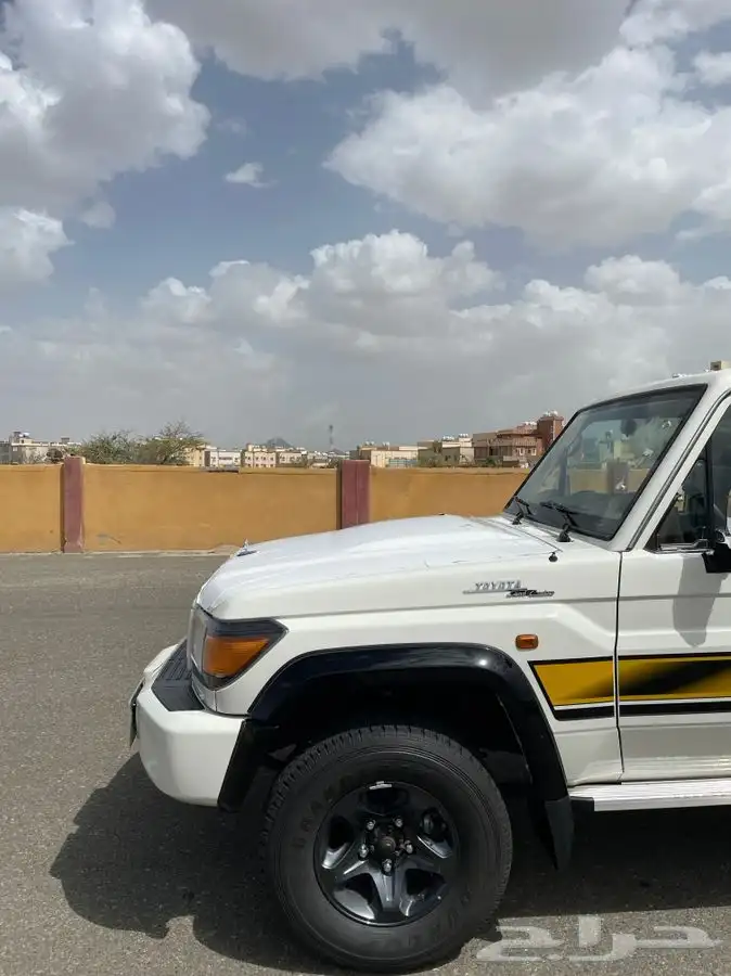 (تمم البيع)ربع 2022 سعودي 70عام فل كامل اصفار 10