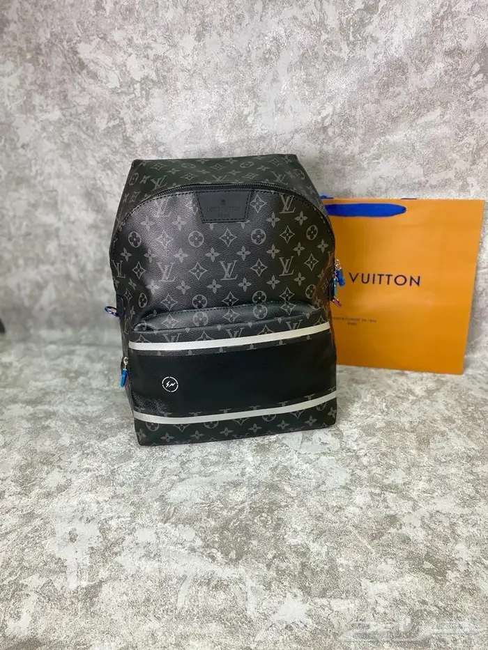 شنط رجاليه فخمه 18