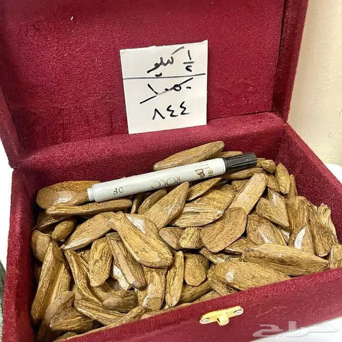 عود بخور فاخر بياض وجه الان بسعر الجمله 1