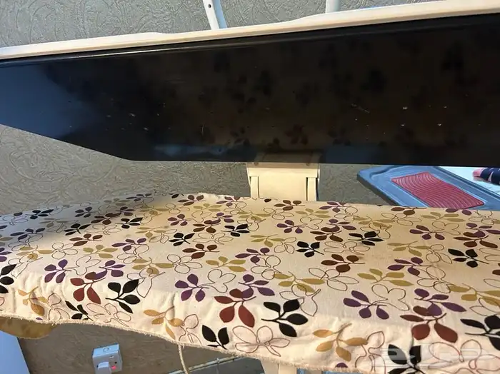 1  كاوية كبس كولين. 2  كنسول مدخل فخم مع معلاق عبايات 3