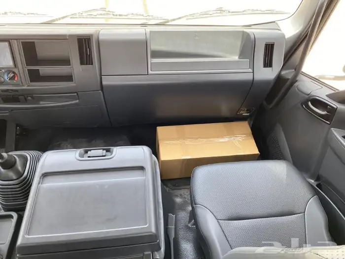 شاحنه 13طن ايسزوز 2025 8