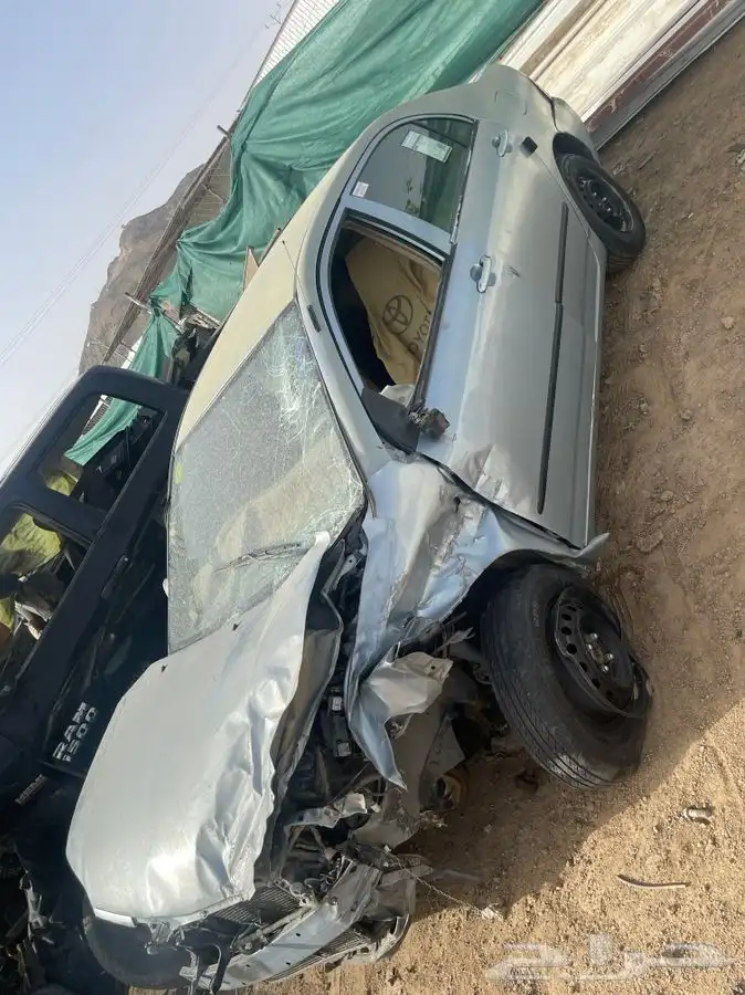 يتوفر لدينا قطع غيار كورلا 2005 7