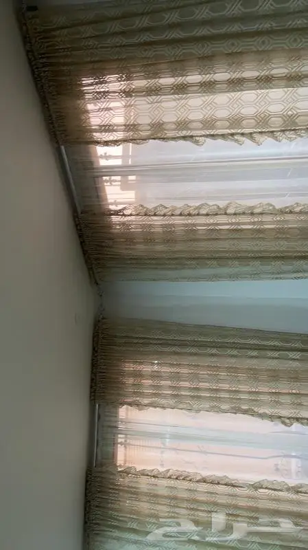 ستائر للبيع الحبه ب130 0