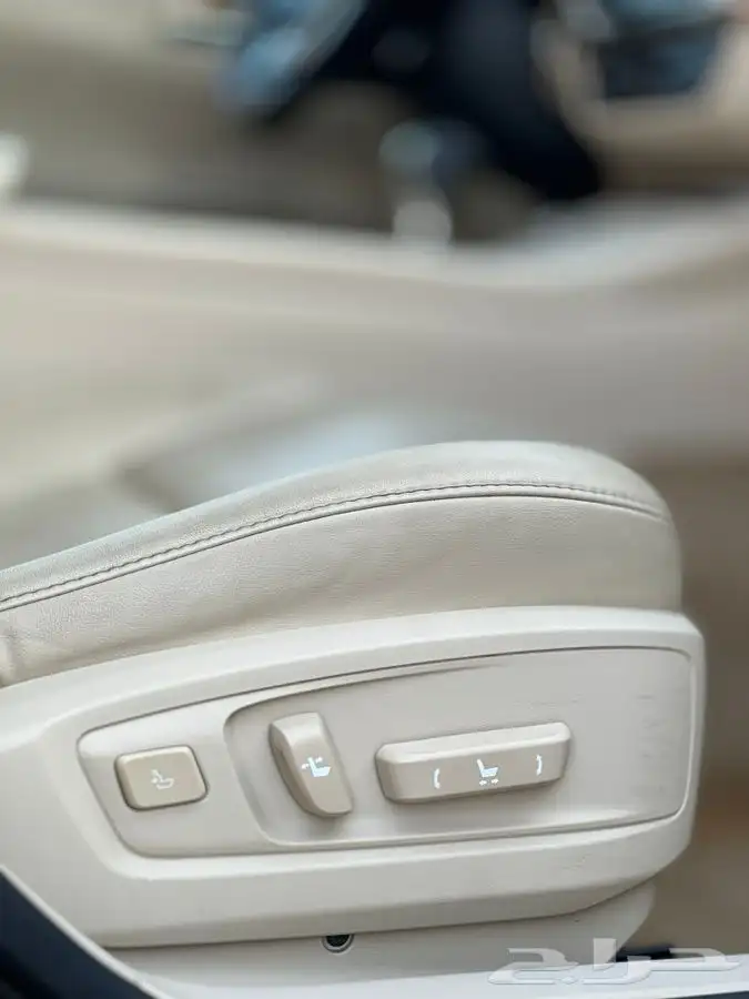 ((مباع )) لكزس ES250 وكالة 2013 ممشى طيب 35