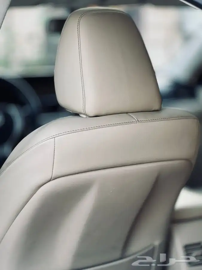 ((مباع )) لكزس ES250 وكالة 2013 ممشى طيب 40