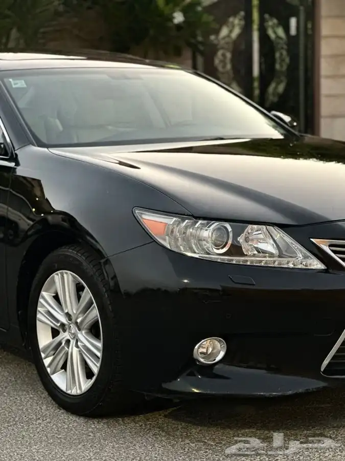 ((مباع )) لكزس ES250 وكالة 2013 ممشى طيب 24