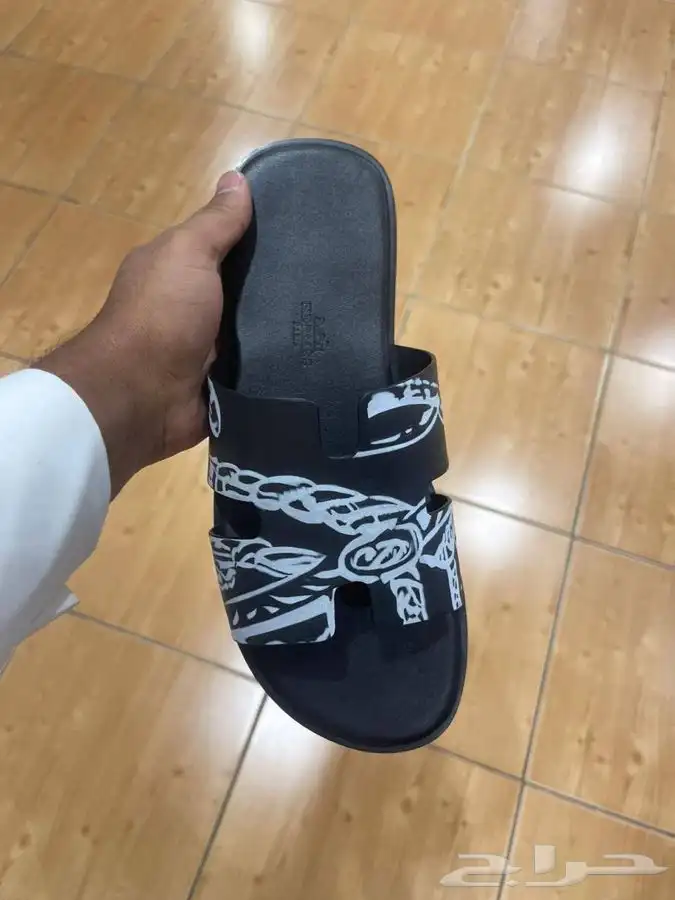 سليبرات لويس فيتون  فندي  هيرمز سلايد 29