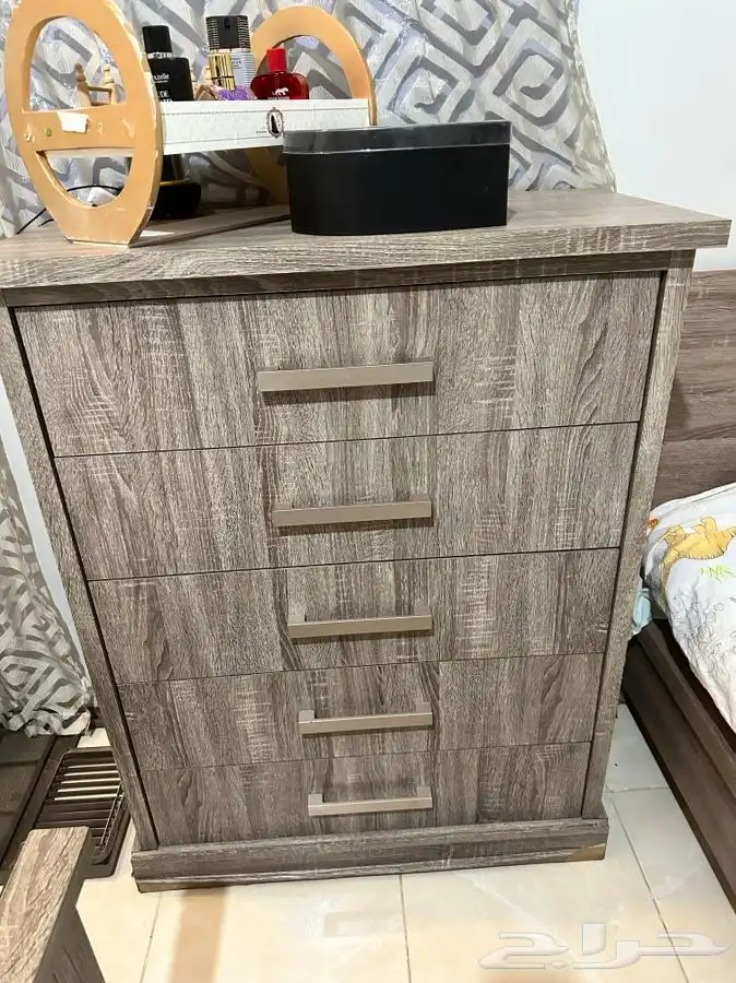 للبيع غرفة نوم هوم سنتر بحالة ممتازه 1