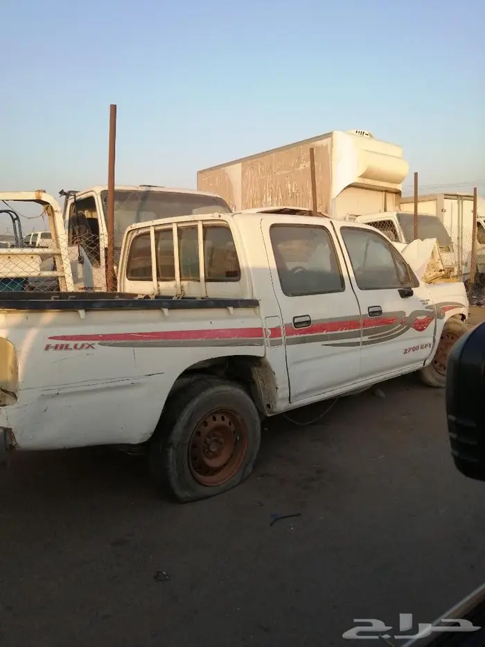 تشليح هايلوكس 2003 و2001 البيع قطع غيار 4