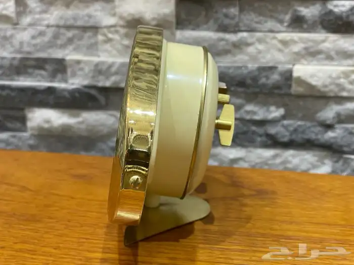 ساعة ومنبه صينية ذهبي 3