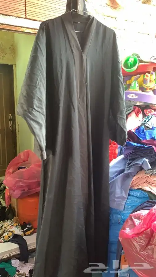 عبايات مستعملة تشكيلة كبيرة 80
