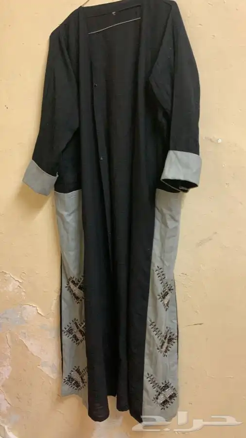 عبايات مستعملة تشكيلة كبيرة 97