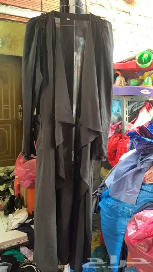 عبايات مستعملة تشكيلة كبيرة 48