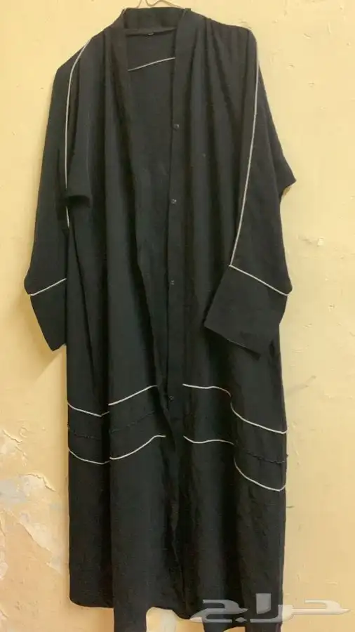 عبايات مستعملة تشكيلة كبيرة 95