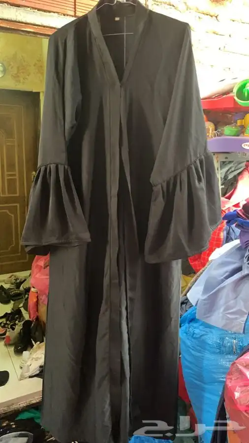 عبايات مستعملة تشكيلة كبيرة 34