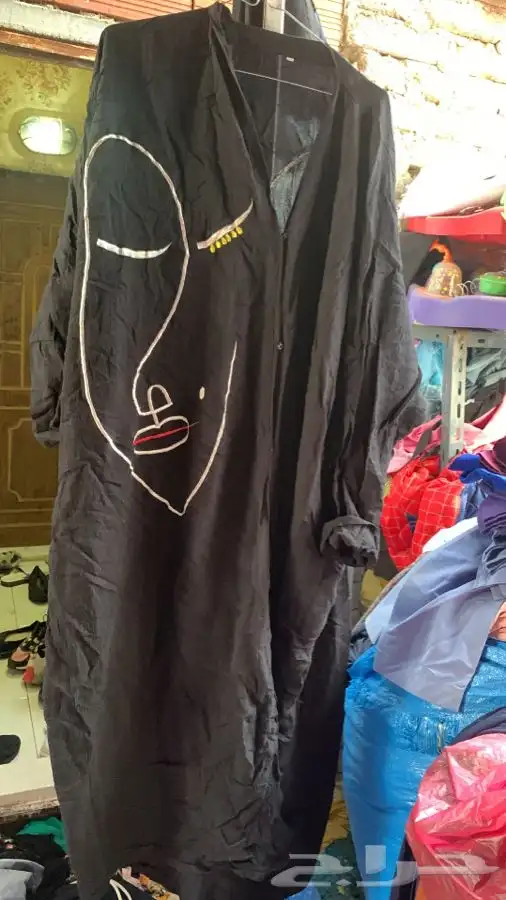عبايات مستعملة تشكيلة كبيرة 46