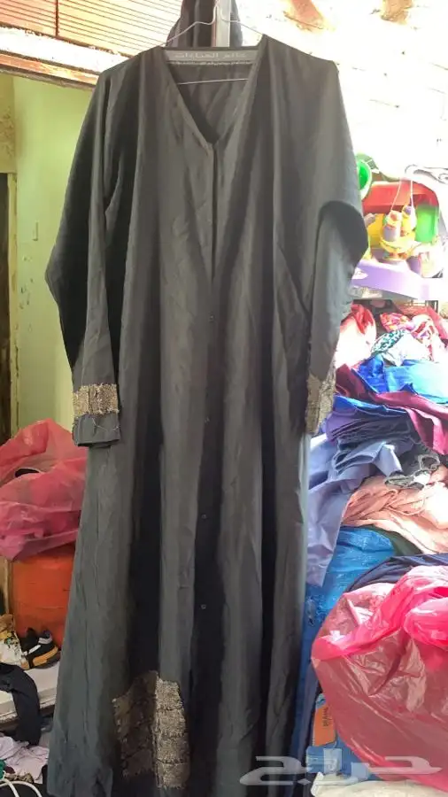 عبايات مستعملة تشكيلة كبيرة 84