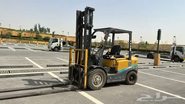 تاجير فوركلفت رفعه شوكه سكينه دينه ونش 3 طن بوم ترك سيزرلفت 10