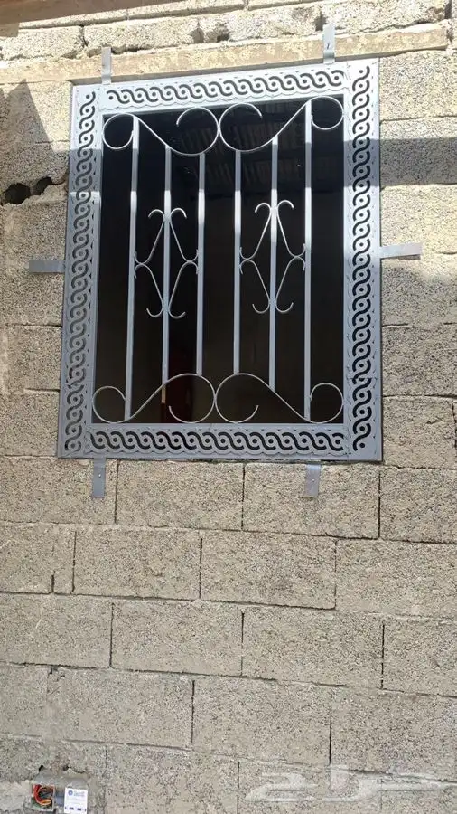 حداد سواتر مضلات pvc لكسان ابواب هناجر قرميد ساندوتش بنل 22