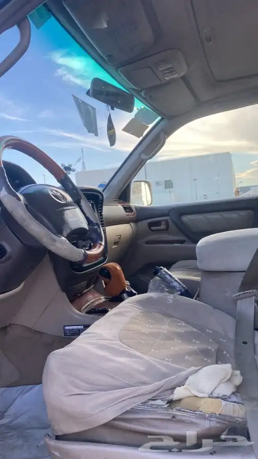 يتوفر لدينا جميع قطع غيار صالون 1