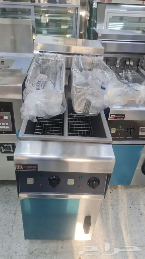 يوجد لدينه  قلايات بطاطس  سوبر مفرد ودبل جميع المقاسات 19