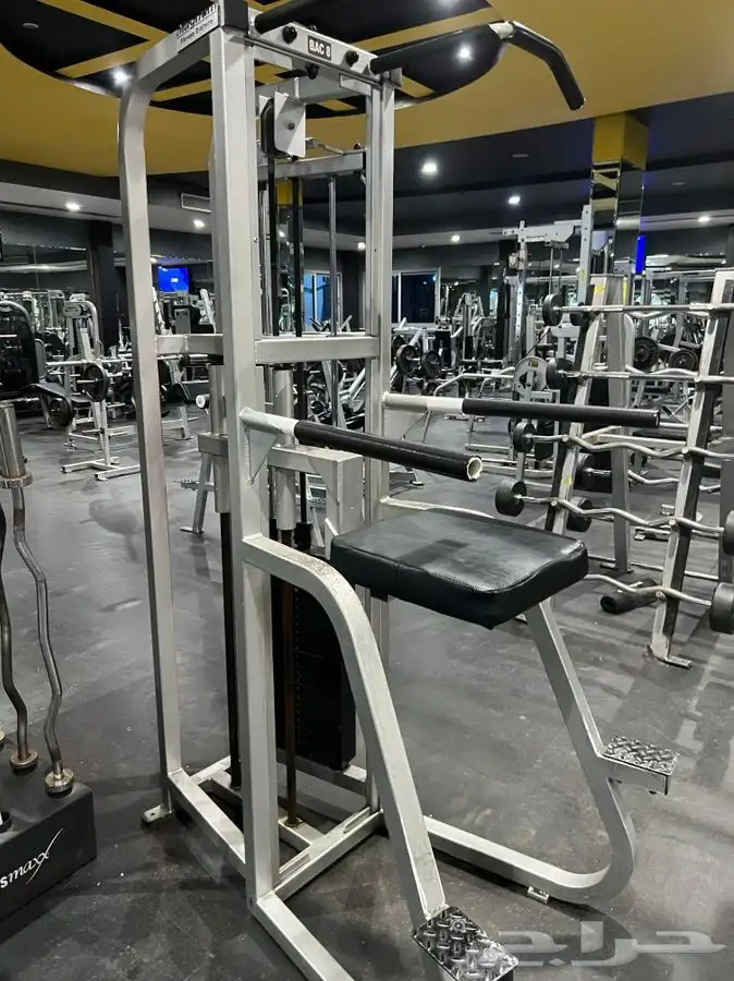 اجهزة نادي رياضي للبيع 86