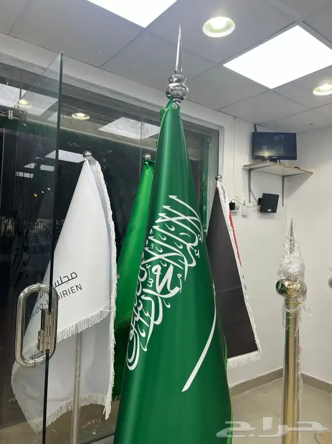 اعلام مكاتب شركات وسواري للبيع علم مقوى 0