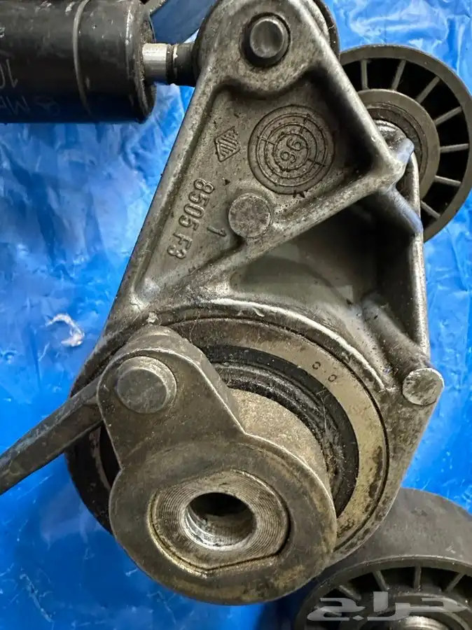 قطع غيار مرسيدس 560 300 260 500 280 w126 من موديل 1980-1991 20