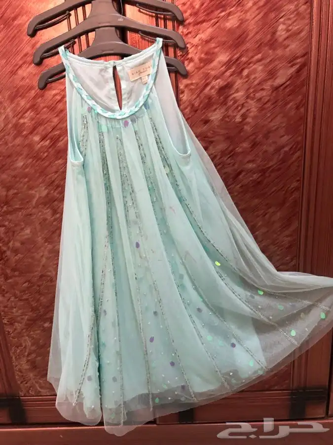 فستان بناتي لعمر 8سنوات نظيف جدا  وخامة ممتازة 0