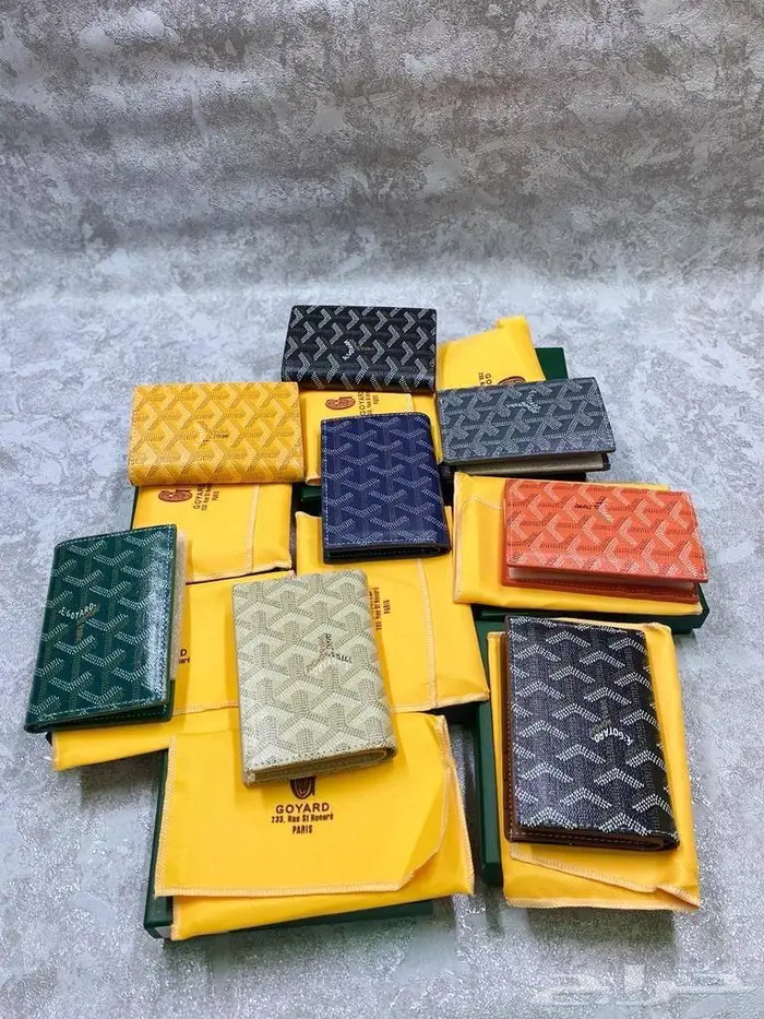 شنط ومحافظ رجاليه ماركات متعددة 23