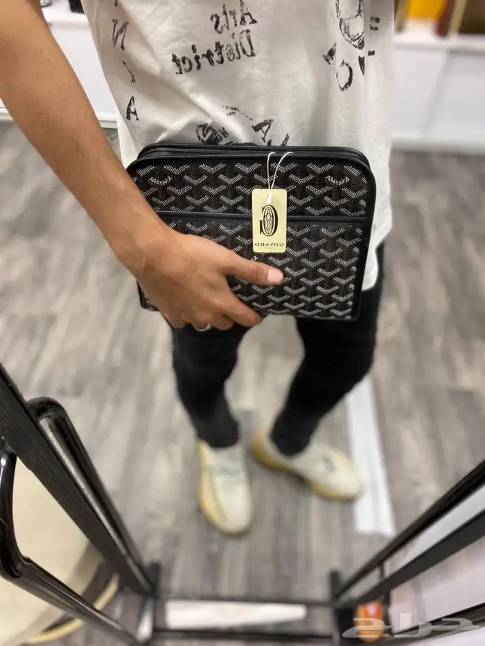 شنط ومحافظ رجاليه ماركات متعددة 15