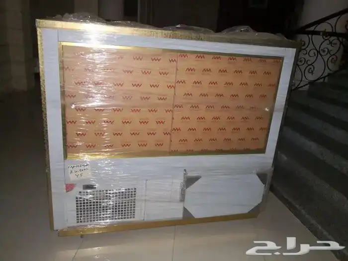 ثلاجات عرض حلويات (ALFURAT) ذهبي أحجام مختلفة 3
