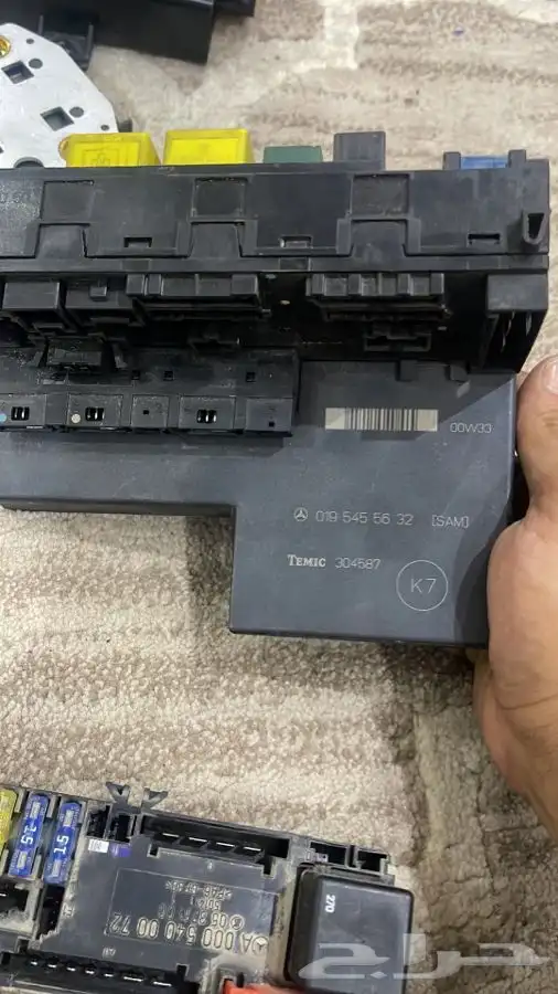 قطع ابو عيون مرسيدس 2001 4