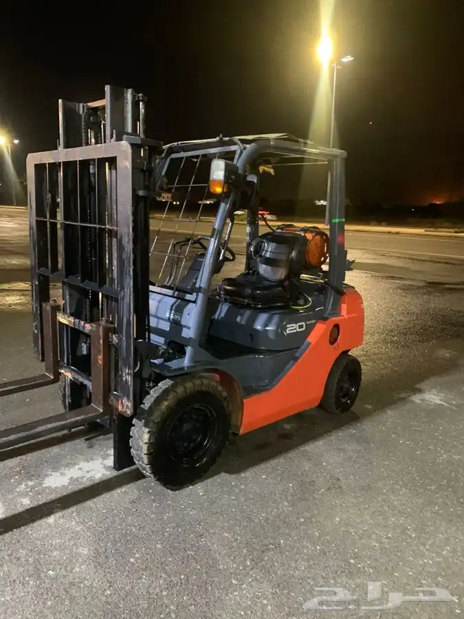 رافعه شوكيه إيجار فوركلفت  سكين 0