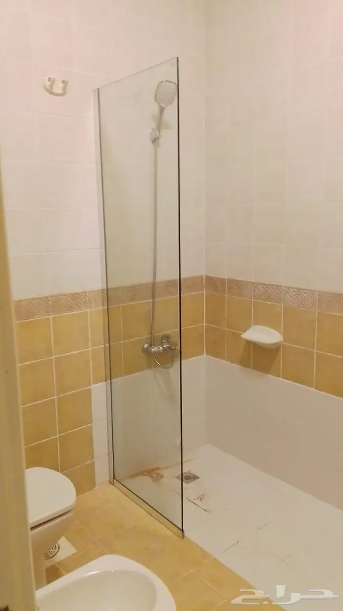 مرايا زجاج والمانويم ابواب قزاز ومروش مرايا حمامات 3