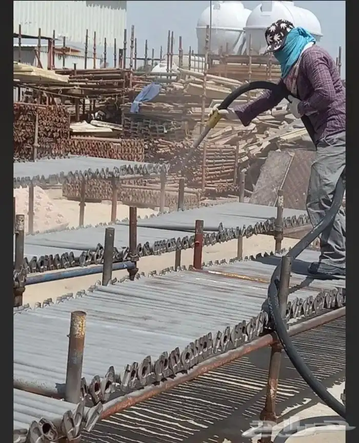 تقشير وازالة البويا والصدأ وترميل سيارات ومعدات ثقيلة 11