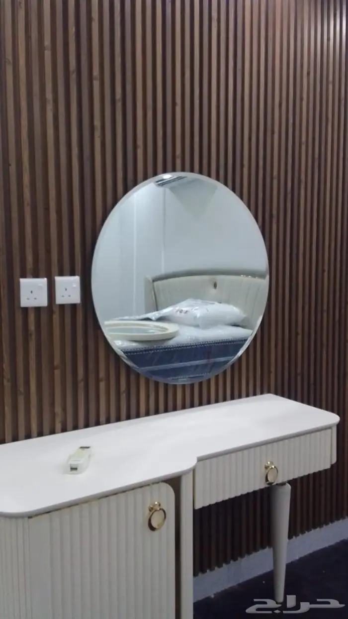 مرايا زجاج والمانويم ابواب قزاز ومروش مرايا حمامات 10