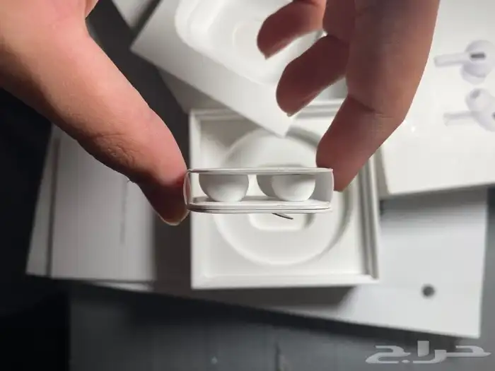 ربلات جلد سماعه ابل ايربودز برو 1