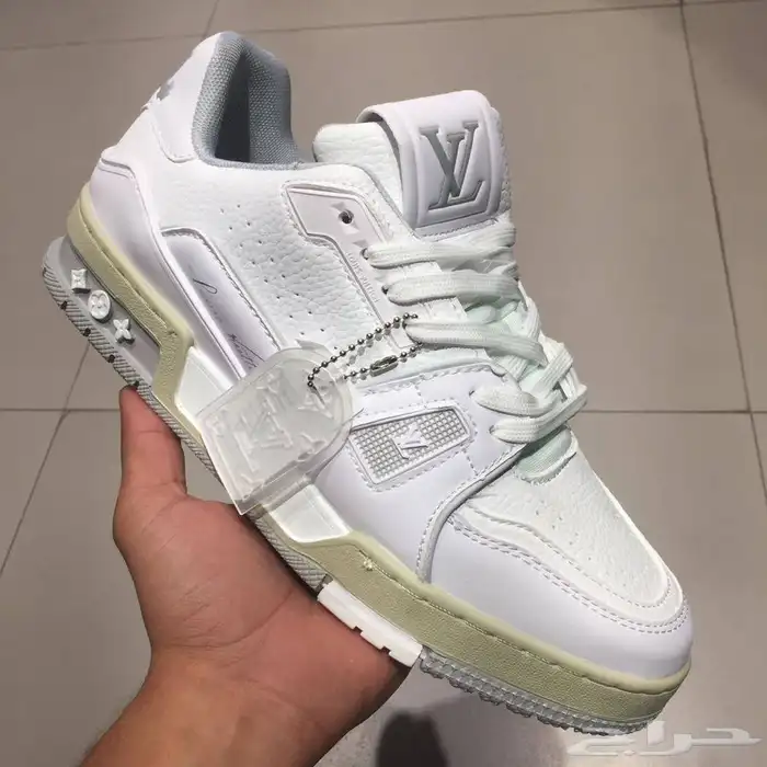 لويس فيتون 11